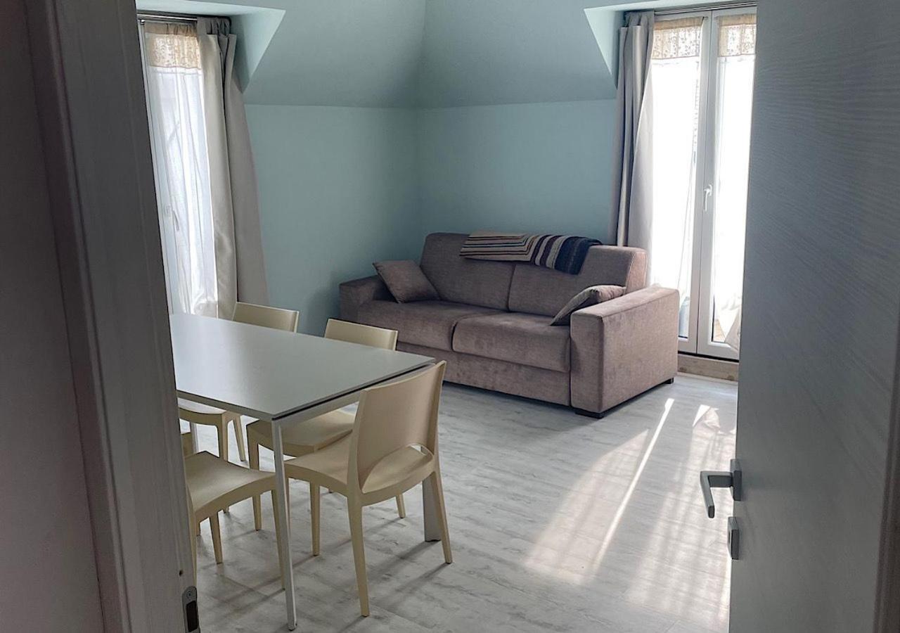 La Magnolia Apartaments IV Tulip Desenzano del Garda Exterior foto